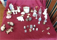 Decorative bells, 4 angel figurines, cat