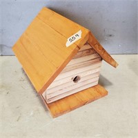 10"x10" Bird House