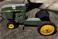 JOHN DEERE PEDAL TRACTOR ERTL