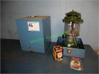 Vintage Coleman Lantern 220F Gas w/ Case