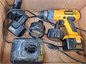 DeWalt Drill with batteries & charger-Tested