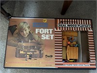 WESTERN FRONTIER WOOD PLAY SETS