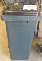 Vestil trash can 32 gallon gray polyethylene