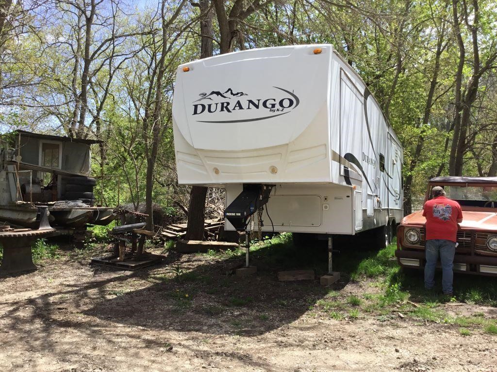 2010 Durango by KZ,  Model #D325SB 34' 5th wheel