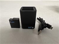 GO PRO HERO 7 DUAL BATTERY CHARGER + BATTERY