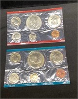 Coins - 1976 bicentennial US mint sets, P &