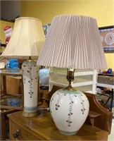 One pair of ceramic table lamps with matching