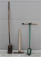 Pick, Post Hole Digger, Trench Shovel