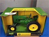 Ertl John Deere "G" tractor, 1/16 scale