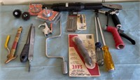 W - MIXED LOT OF HAND TOOLS (G15)