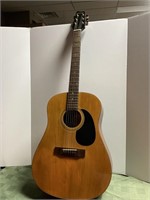 Samick Acoustic Guitar model LW-020 with case