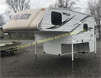 2016 TRAVEL LITE 840 SBRX SLIDE-IN TRUCK CAMPER