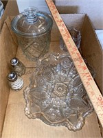 Box of assorted glass includes ice bucket, salt