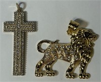 11 - LOT OF 2 GOLD PLATED PENDANTS (B130)