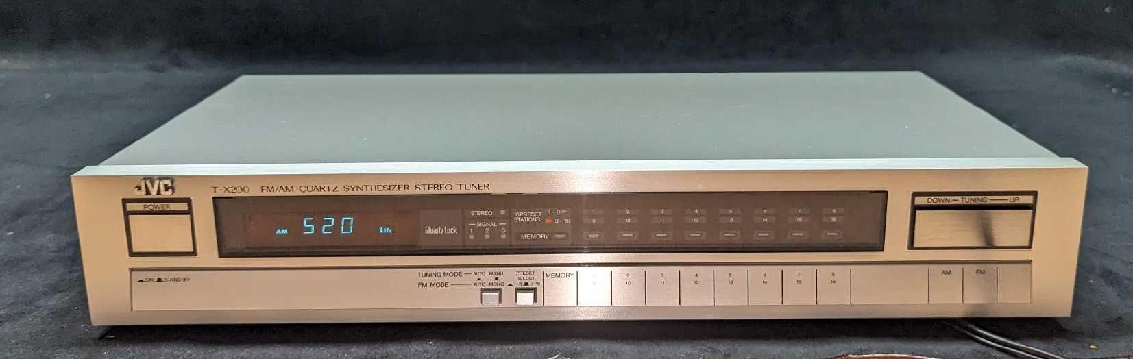 JVC T-X200 FM/AM Quartz Synthesizer Stereo Tuner