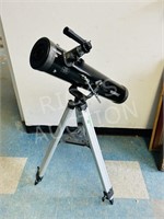 Bushnell 76mm telescope on tripod