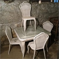 Square Wicker Table and 4 Chairs