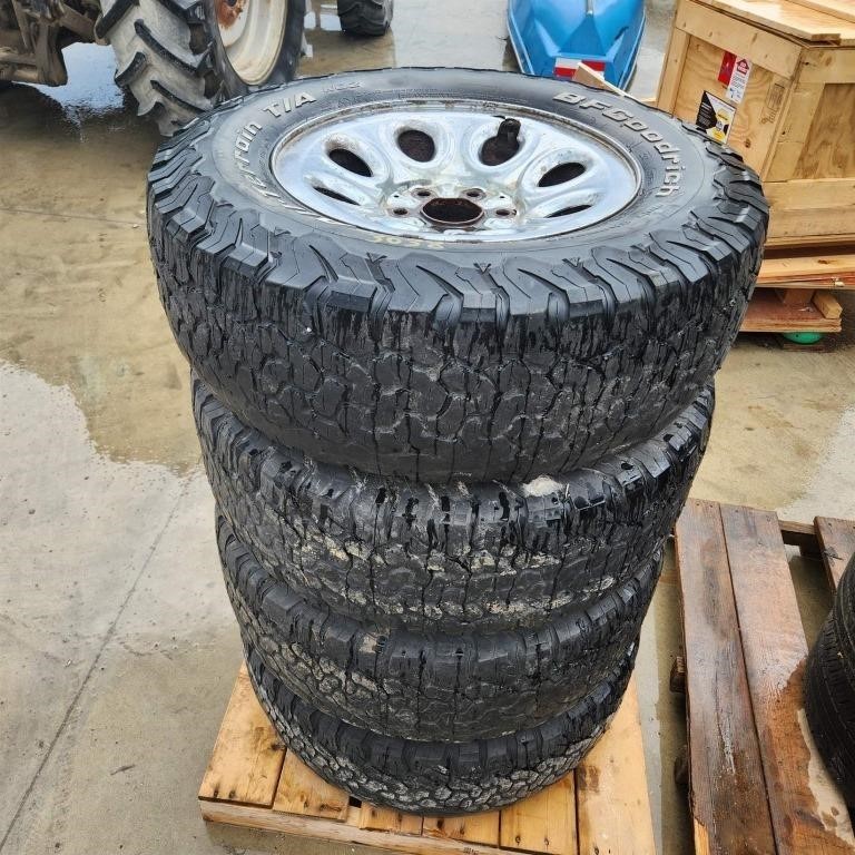 4 - 265/70R17 Tires on Steel Rims 20% Tread