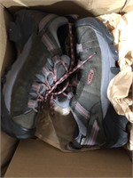 Keen womens size 5 shoes