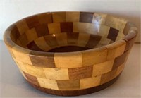 Cambridge Ware wooden bowl *has separation *