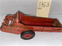 VINTAGE MCCORMICK-DEERING TRACTOR SPREADER TOY