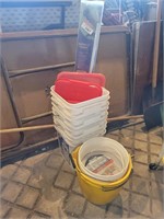 4 Square Buckets with Lids, Extend Your Reach, &