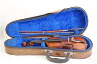 Child's half scale? cased violin with bow