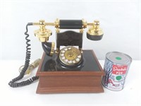 Téléphone à cadran de table style ancien