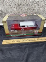 Texaco 1957 Ford Courier Delivery Truck 1:24 Scale