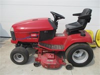 TORO RIDING LAWNMOWER