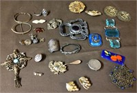 Jewelry parts, from vintage pieces