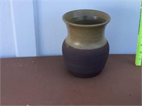 VINTAGE / ANTIQUE POTTERY VASE - VERY NICE SHAPE