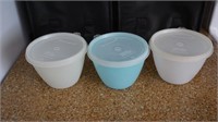 Set of 3 Small Vtg. Tupperwre Round Containers