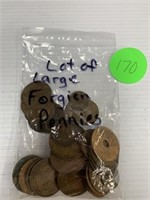 LARGE LOT OF FOREIGN PENNIES