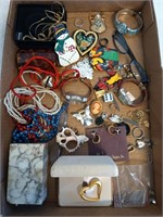 Assorted jewelry