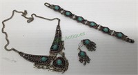 Costume jewelry lot includes a necklace,