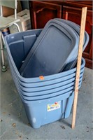 6 - 21 Gallon Totes With 5 Lids