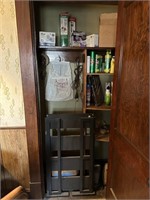 CONTENTS OF KITCHEN CLOSET INCLUDING CLEANING
