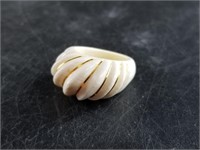 14kt Gold and ivory ring size 5
