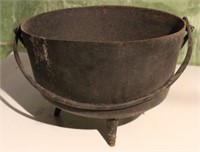 cast iron kettle 14" dia. x 9.5" high