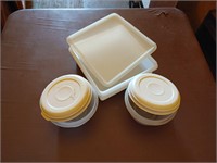 Tupperware & Storage Containers
