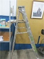 6' vintage wooden step ladder