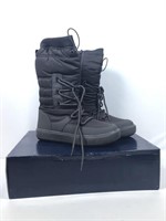 New Refresh Size 8 Gray Snow Boots