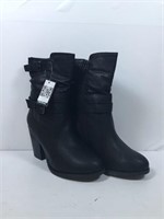 New Daily Shoes Size 7 Black Heel Boots