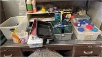 Lot of painting items, small jars etc
Contents