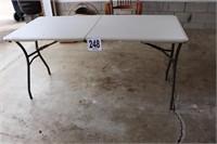6' Folding Table (BUYER RESPONSIBLE FOR