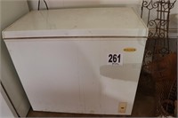 Holiday Chest Freezer (BUYER RESPONSIBLE FOR