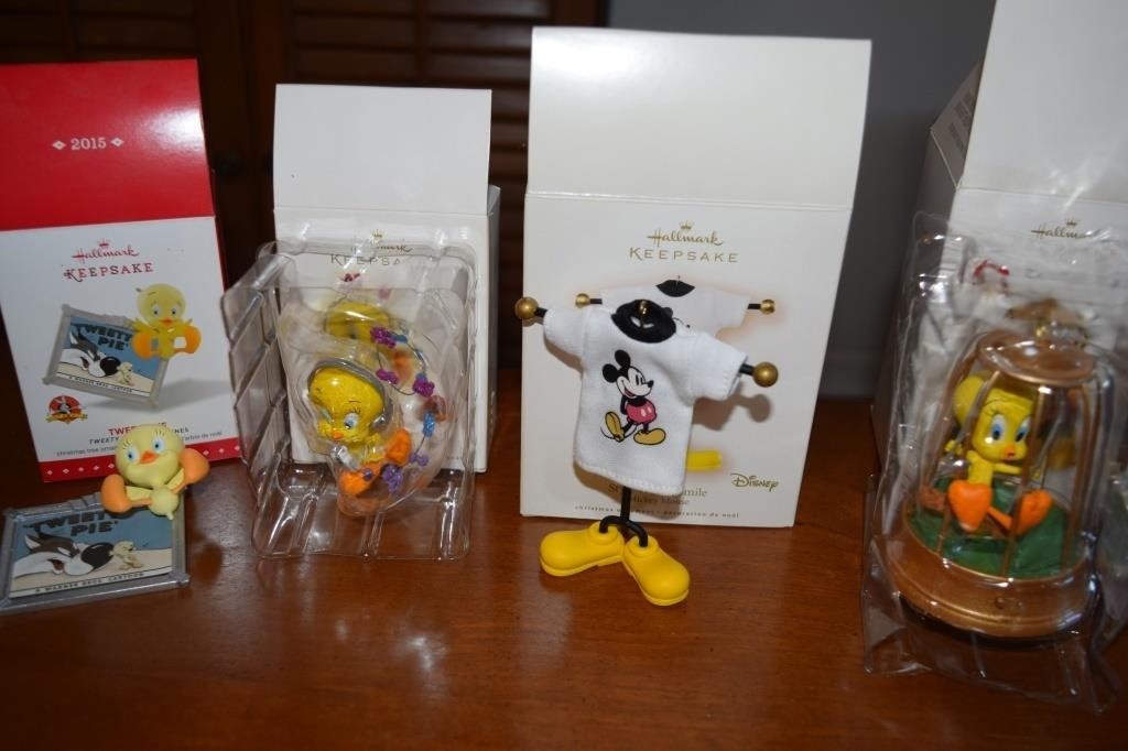 Tweety & Mickey Mouse Christmas Ornaments 4 pcs