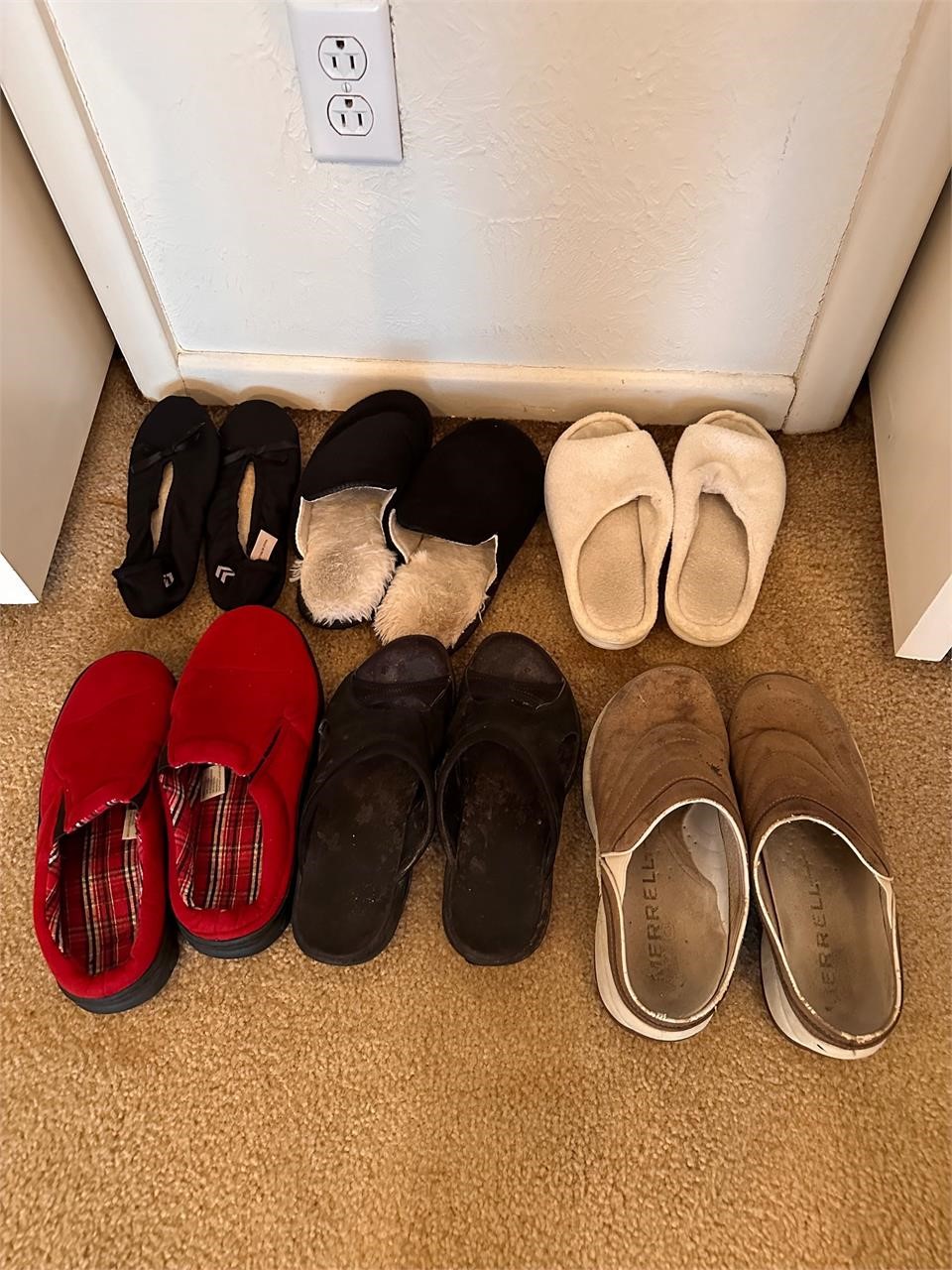 House shoes and slip-on shoes