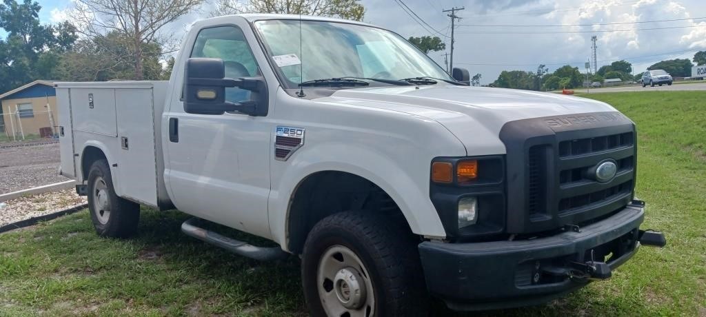 2008 Ford F-250 Super Duty XL runs/moves 4X4